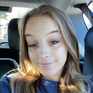 Meet your Posher, Mikayla